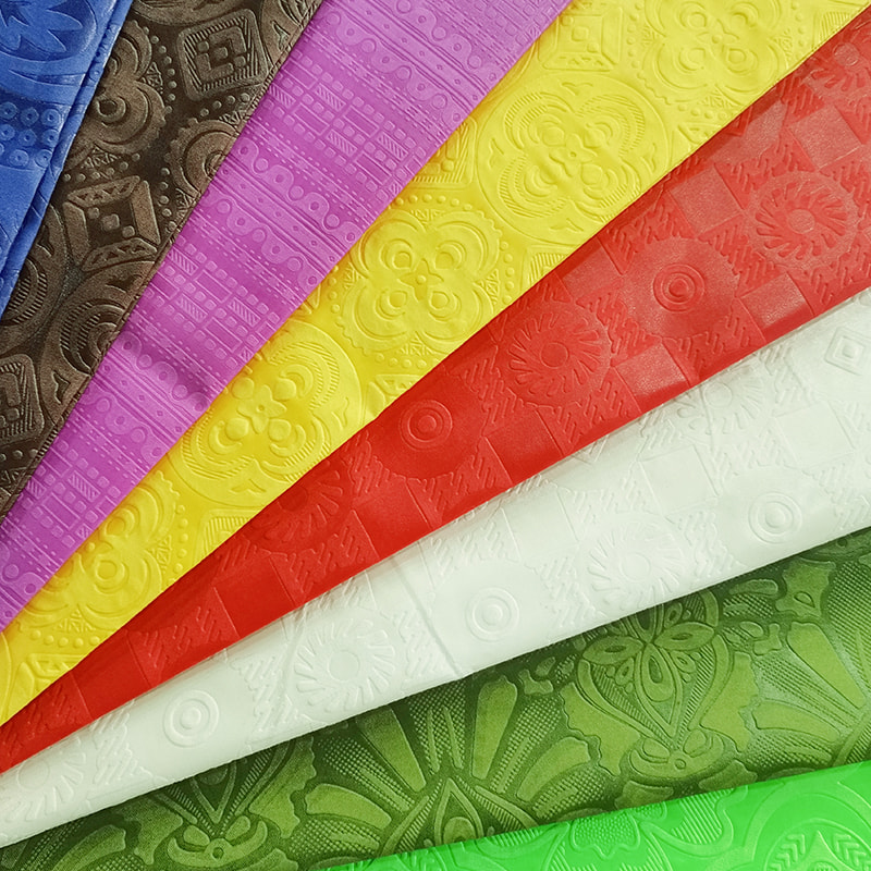 TMIE-08-2-3 115GSM 100% polyester Hoge dichtheid, hoog aantal geverfd met geometrisch patroon Reliëf polypopeline stof
